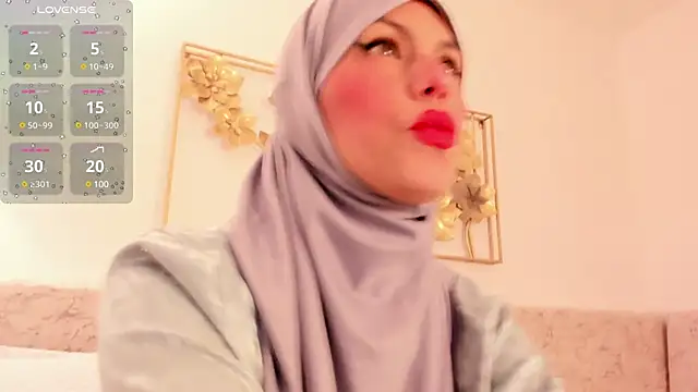Snapshot of hanajameela chatting on December 18, 11:45 am hanajameela online show from December 18, 11:45 am