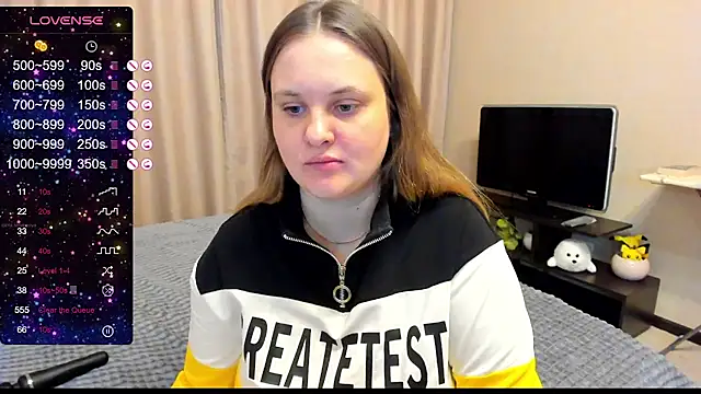 Snapshot of AlanaBrox chatting on February 9, 2:40 pm AlanaBrox online show from February 9, 2:40 pm