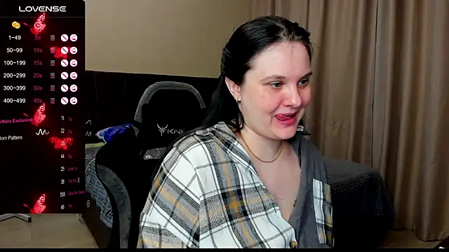 Snapshot of AlanaBrox chatting on November 8, 7:34 pm AlanaBrox online show from November 8, 7:34 pm