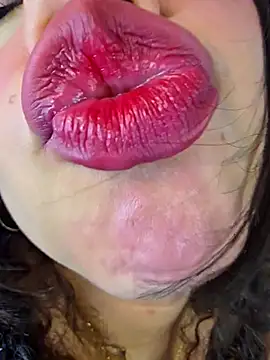 Snapshot of miafresa_hot chatting on November 20, 11:04 pm miafresa hot online show from November 20, 11:04 pm