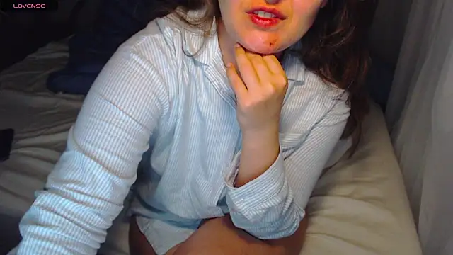 LoraPreston online show from January 21, 8:43 pm