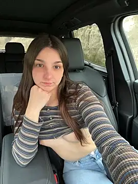 Snapshot of DoriDeluxe66 chatting on February 25, 5:04 pm DoriDeluxe66 online show from February 25, 5:04 pm