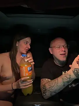 Snapshot of DoriDeluxe66 chatting on September 21, 7:37 pm DoriDeluxe66 online show from September 21, 7:37 pm