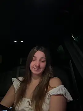 Snapshot of DoriDeluxe66 chatting on October 19, 12:22 am DoriDeluxe66 online show from October 19, 12:22 am