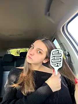 Snapshot of DoriDeluxe66 chatting on November 12, 9:42 am DoriDeluxe66 online show from November 12, 9:42 am