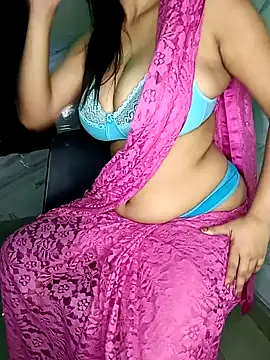 Snapshot of Ms_Divya chatting on January 5, 1:26 pm Ms Divya online show from January 5, 1:26 pm