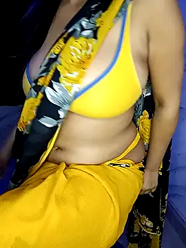 Snapshot of Ms_Divya chatting on January 21, 10:52 am Ms Divya online show from January 21, 10:52 am