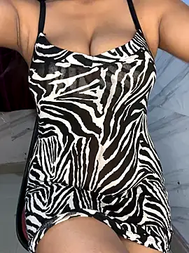 Snapshot of Ms_Divya chatting on October 29, 11:12 am Ms Divya online show from October 29, 11:12 am