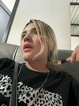 Snapshot of Sarita-candy chatting on February 22, 12:49 am Sarita-candy online show from February 22, 12:49 am