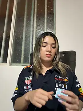 Snapshot of Sarita-candy chatting on April 15, 12:39 am Sarita-candy online show from April 15, 12:39 am