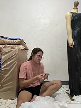 MarieLoveGlamorous online show from April 23, 4:09 pm