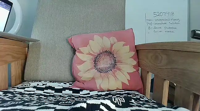 EmpressSunshine online show from March 13, 2:49 am