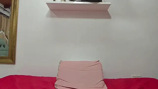 naia blessed online show from February 25, 7:14 pm