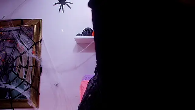 naia blessed online show from October 18, 7:14 pm