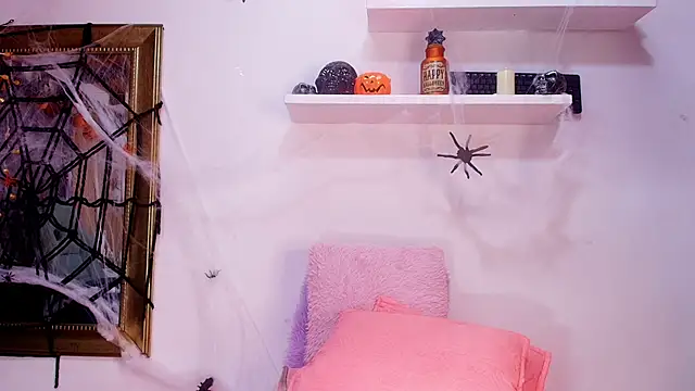 naia blessed online show from October 21, 7:14 pm