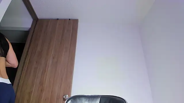 my lovely mia online show from April 30, 3:24 am