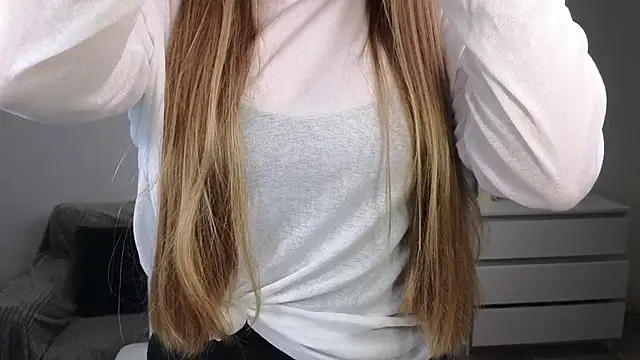 EvaMaddison online show from March 1, 4:22 pm