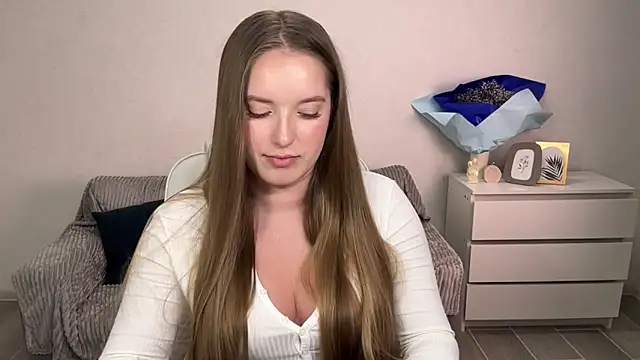 EvaMaddison online show from October 8, 8:17 pm