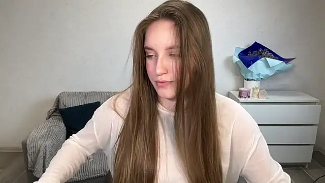 EvaMaddison online show from February 10, 5:06 pm