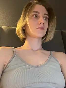 Snapshot of Feral_berry_8133 chatting on March 3, 6:26 am Feral berry 8133 online show from March 3, 6:26 am