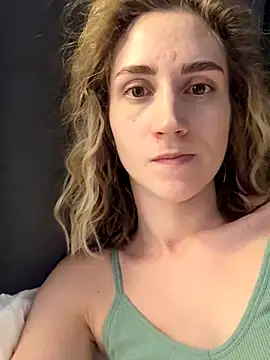 Snapshot of Feral_berry_8133 chatting on September 26, 7:51 pm Feral berry 8133 online show from September 26, 7:51 pm