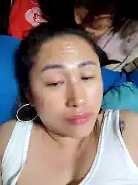 Snapshot of M_e_c_e_l chatting on December 15, 12:49 pm M e c e l online show from December 15, 12:49 pm