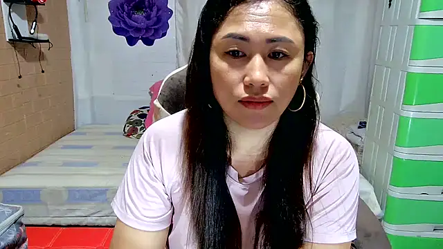 Snapshot of M_e_c_e_l chatting on May 14, 6:47 pm M e c e l online show from May 14, 6:47 pm