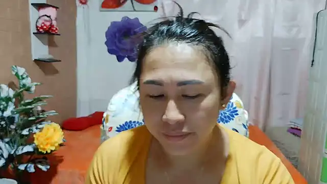 Snapshot of M_e_c_e_l chatting on June 18, 8:46 pm M e c e l online show from June 18, 8:46 pm