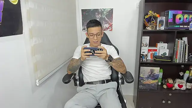 Snapshot of SIXXTOLOVE18 chatting on March 8, 1:39 am SIXXTOLOVE18 online show from March 8, 1:39 am