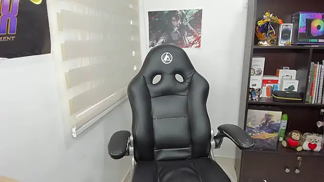 Snapshot of SIXXTOLOVE18 chatting on March 13, 7:06 pm SIXXTOLOVE18 online show from March 13, 7:06 pm