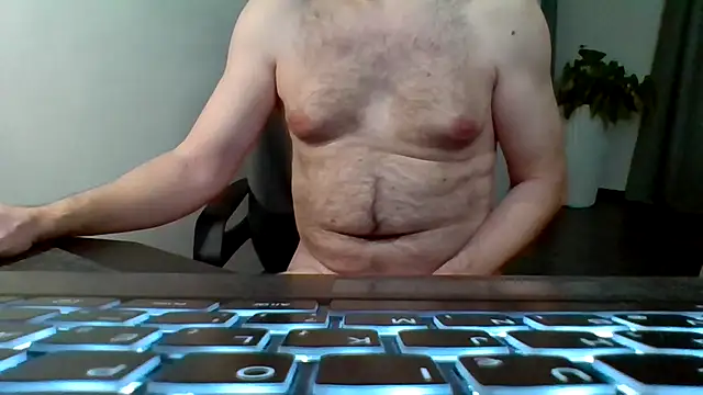 Snapshot of Horney_boy86 chatting on February 20, 10:48 pm Horney boy86 online show from February 20, 10:48 pm