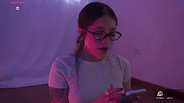 Snapshot of HannaMoom chatting on October 21, 9:15 pm HannaMoom online show from October 21, 9:15 pm