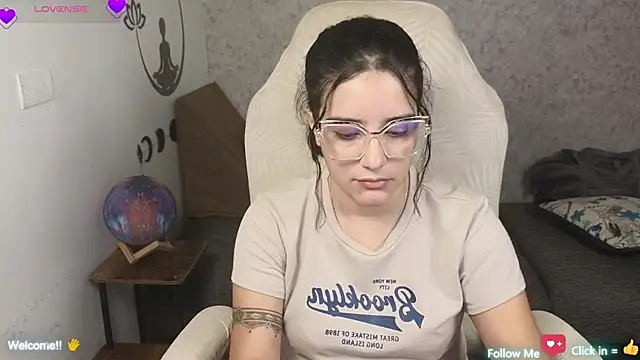 blue  moon  online show from February 17, 10:29 am