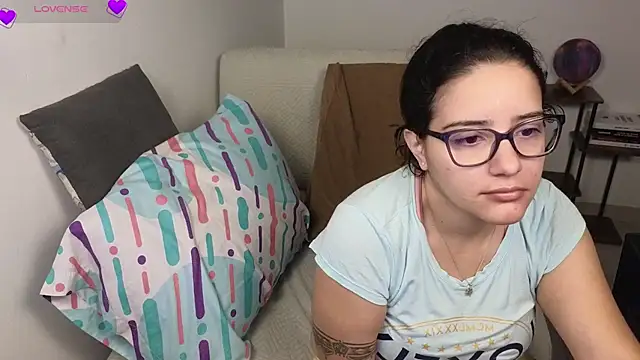 blue  moon  online show from February 3, 4:10 am