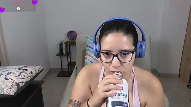 blue  moon  online show from June 25, 1:04 pm