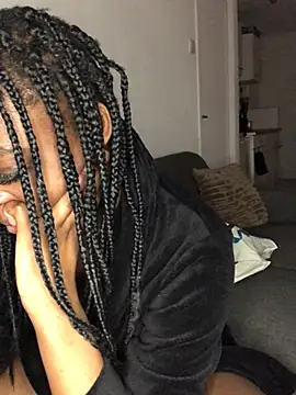 Snapshot of Ebonygirlx chatting on February 16, 8:11 pm Ebonygirlx online show from February 16, 8:11 pm