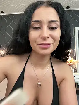 EmyLaveau online show from February 8, 6:01 am