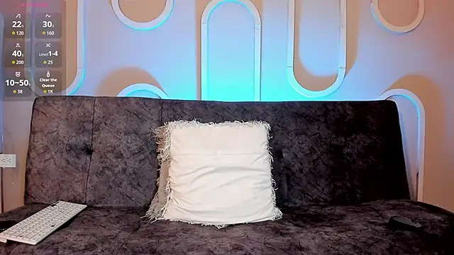 Snapshot of Sweet_Alessandre chatting on May 25, 7:31 pm Sweet Alessandre online show from May 25, 7:31 pm