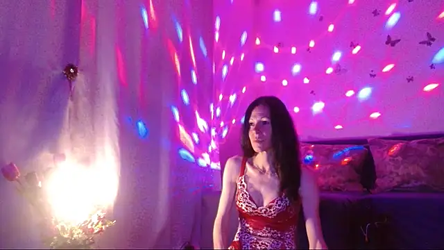 ElysaSun online show from May 24, 5:40 pm