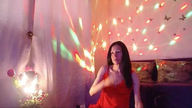 ElysaSun online show from July 11, 5:15 pm