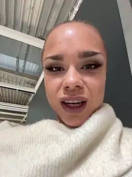 Snapshot of PennyPrincess chatting on December 17, 2:11 pm PennyPrincess online show from December 17, 2:11 pm