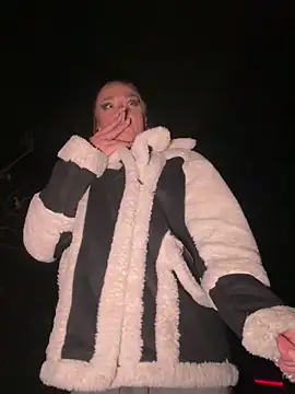 Snapshot of PennyPrincess chatting on January 4, 11:27 pm PennyPrincess online show from January 4, 11:27 pm