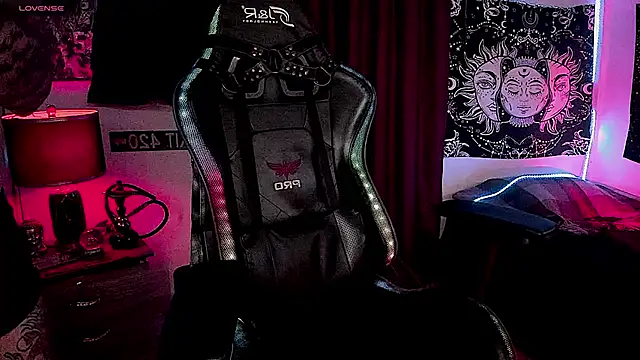 josh  ackerman online show from December 24, 11:17 am