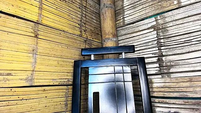 NatashaaBerry online show from March 11, 5:30 pm