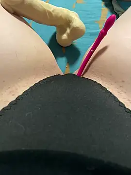 katcclovea online show from March 22, 4:04 pm