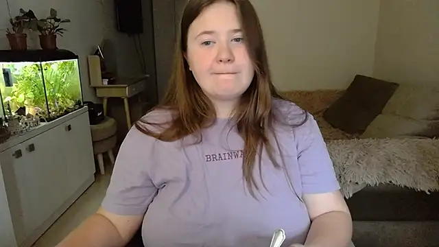 Snapshot of remirann_ chatting on December 10, 12:27 pm remirann online show from December 10, 12:27 pm