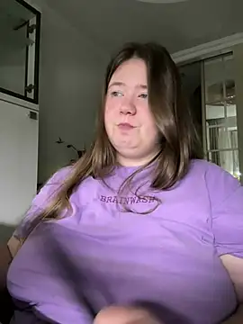 Snapshot of remirann_ chatting on January 2, 3:29 pm remirann online show from January 2, 3:29 pm