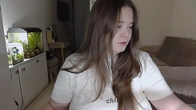 Snapshot of remirann_ chatting on February 18, 4:05 pm remirann online show from February 18, 4:05 pm