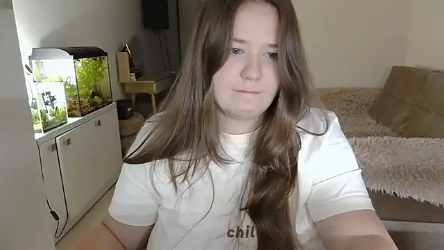 Snapshot of remirann_ chatting on February 25, 5:36 pm remirann online show from February 25, 5:36 pm