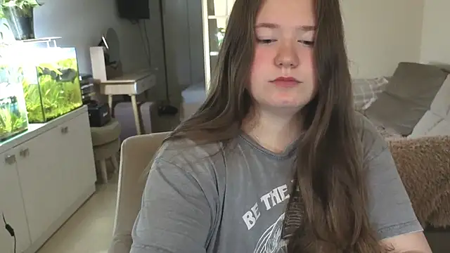 Snapshot of remirann_ chatting on November 2, 5:21 am remirann online show from November 2, 5:21 am